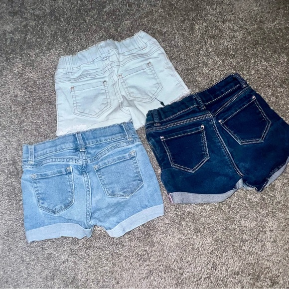 Girls Jean shorts 3T - Picture 2 of 3